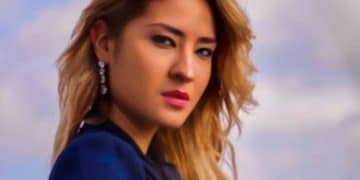 What I Can Honestly Share About Being On Social Media (Almost) All The Time with Vicky Llerena